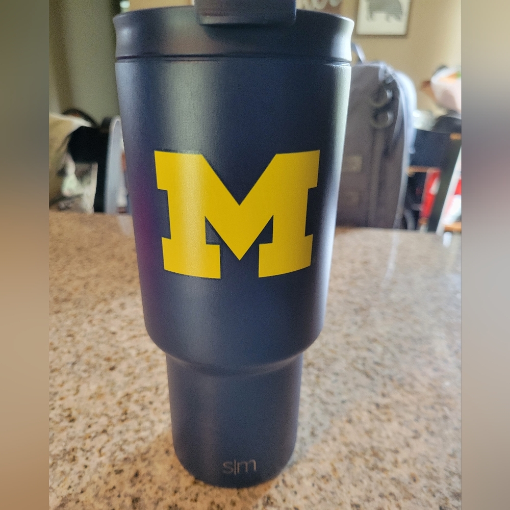University of Michigan 30oz Slim tumbler Simple Modern